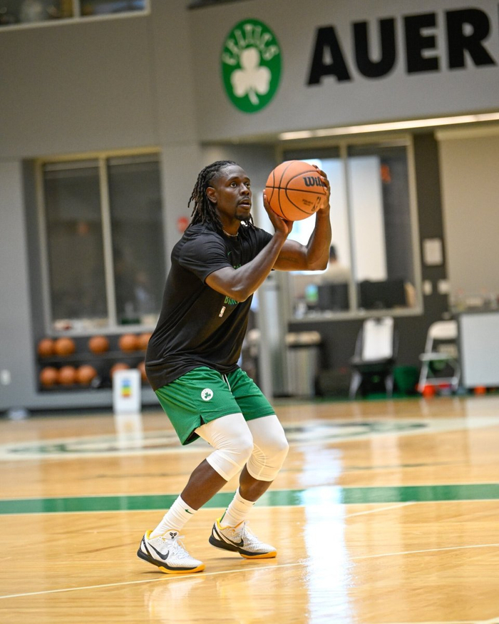 沙巴体育赛事资讯-关于雄鹿主帅力挺球队防守霍勒迪：我们为胜利而来的信息